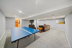 812 E Jameson Ct, Trenton, OH 45067 - Photo 38