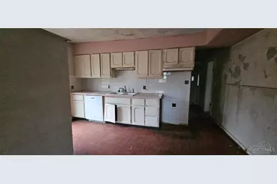 2710 Carroll Avenue, Green Township, OH 45248 - Photo 2