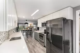 11807 Vauk Valley Ln, Symmes Township, OH 45249 - Photo 6