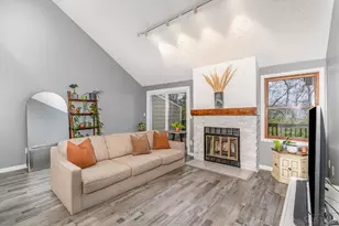 11807 Vauk Valley Ln, Symmes Township, OH 45249 - Photo 10