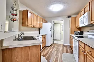 1753 Weatherstone Cir, Monroe, OH 45050 - Photo 12