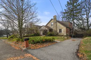 5425 Philloret Dr, Green Township, OH 45239 - Photo 2