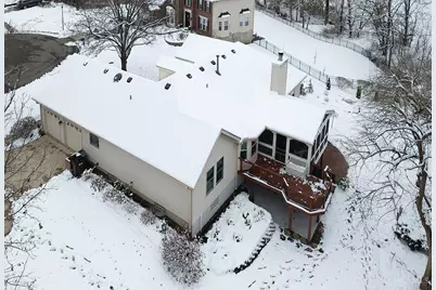 690 Kensington Court, Hamilton Township, OH 45039 - Photo 4