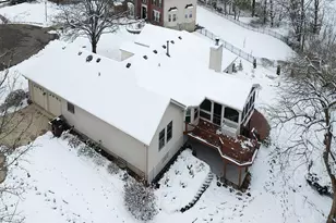 690 Kensington Ct, Hamilton Township, OH 45039 - Photo 4