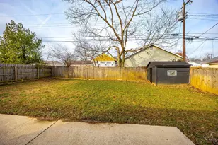 141 Locust Dr, Fairborn, OH 45324 - Photo 24