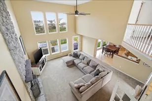 702 Rosewynne Ct, Cleves, OH 45002 - Photo 6