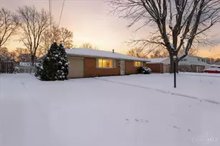 11740 Van Camp Ln, Springdale, OH 45246 - Photo 4