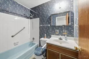 11740 Van Camp Ln, Springdale, OH 45246 - Photo 38