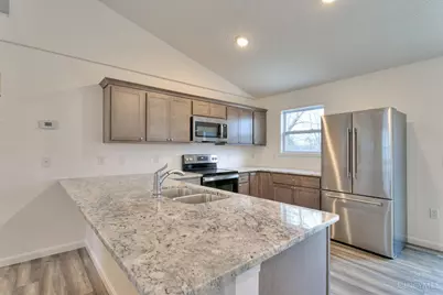 120 Cheyenne Drive, Franklin Township, OH 45171 - Photo 4