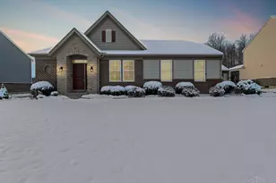 7143 Birkdale Dr, Hamilton Township, OH 45039 - Photo 1