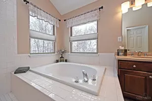 8565 Charleston Valley Dr, Deerfield Township, OH 45040 - Photo 32