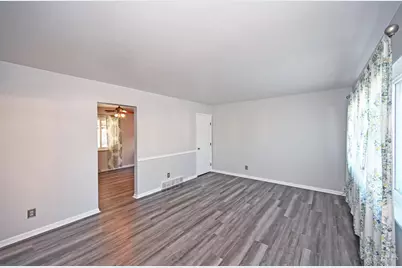 3041 Westknolls Lane, Cincinnati, OH 45211 - Photo 4