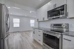 1935 Howell Ave, Hamilton, OH 45011 - Photo 8