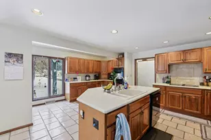 792 Farmsworth Ct, Anderson Township, OH 45255 - Photo 14