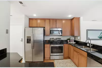 3646 Ashworth Drive #102, Cincinnati, OH 45208 - Photo 10