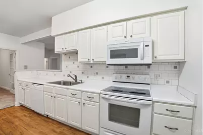 6770 Kelseys Oak Court, Green Township, OH 45248 - Photo 8