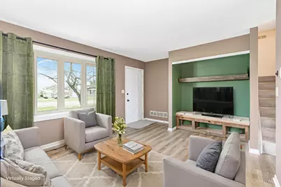 6331 Hollyberry Lane, Fairfield Township, OH 45011 - Photo 2