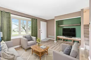 6331 Hollyberry Ln, Fairfield Township, OH 45011 - Photo 2