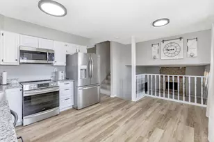 6331 Hollyberry Ln, Fairfield Township, OH 45011 - Photo 6