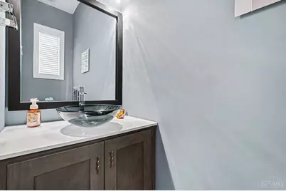 2734 Cleinview Avenue, Cincinnati, OH 45206 - Photo 18