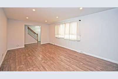 1251 Waycross Road, Forest Park, OH 45240 - Photo 12