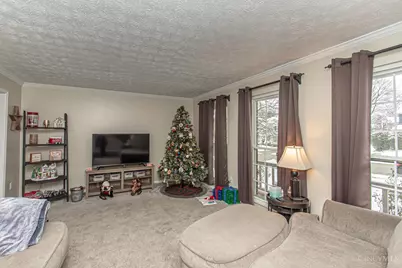 360 Wellington Way, Springboro, OH 45066 - Photo 6
