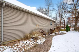 2575 Martha Ln, Hanover Township, OH 45013 - Photo 4