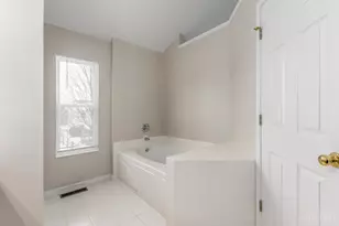 6291 Green Knoll Cir, Fairfield Township, OH 45011 - Photo 28