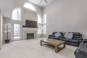 6291 Green Knoll Cir, Fairfield Township, OH 45011 - Photo 12