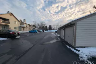 1630 Piper Ln, Centerville, OH 45440 - Photo 4