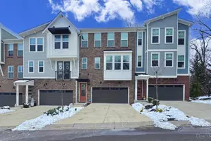 131 Blossom Vw Dr, Loveland, OH 45140 - Photo 2