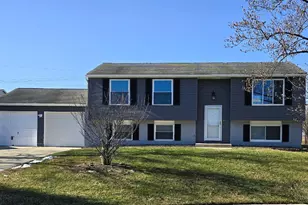 11505 Oxfordshire Ln, Forest Park, OH 45240 - Photo 2