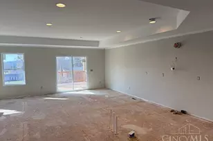 1325 Peregrine Way, Hamilton, OH 45013 - Photo 4