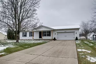 1303 Woodburn Ct, Batavia Township, OH 45103 - Photo 2