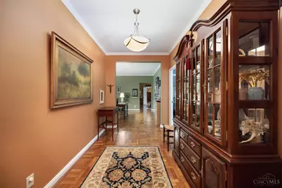 2374 Madison Road #E2F, Cincinnati, OH 45208 - Photo 8