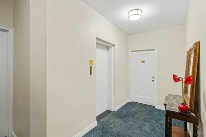 2374 Madison Road #E2F, Cincinnati, OH 45208 - Photo 6