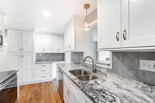 7218 Longfield Dr, Madeira, OH 45243 - Photo 8