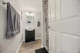 8521 Darnell Ave, Sycamore Township, OH 45236 - Photo 12