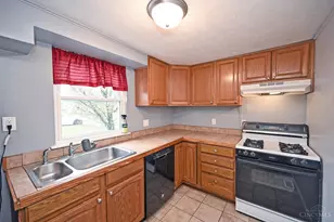 8801 Tudor Ct, Sycamore Township, OH 45242 - Photo 12