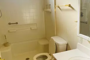 6310 Vine St, Elmwood Place, OH 45216 - Photo 6