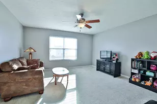 5810 Turning Leaf Way, Hamilton Township, OH 45039 - Photo 18