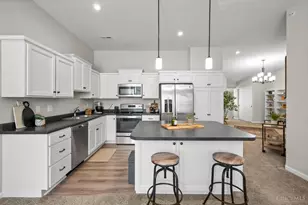 1505 Riviera Dr, Lawrenceburg, IN 47025 - Photo 6