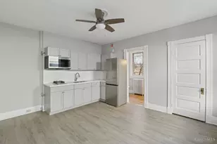 1212 Bates Ave, Cincinnati, OH 45225 - Photo 4