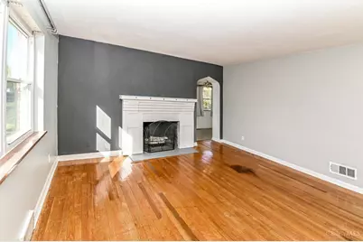 5618 Leumas Road, Green Township, OH 45239 - Photo 4