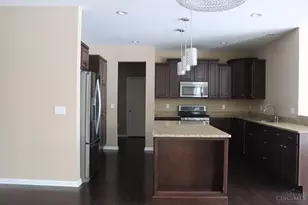 1206 Fox Horn Ct, Miami Township, OH 45150 - Photo 12