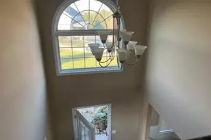 1206 Fox Horn Ct, Miami Township, OH 45150 - Photo 4