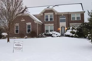 1206 Fox Horn Ct, Miami Township, OH 45150 - Photo 2