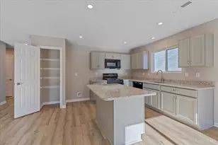 4027 Silverstone Ln, Union Township, OH 45103 - Photo 4