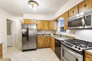 5979 Fawnridge Ct, Green Township, OH 45239 - Photo 8