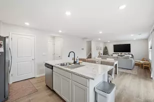 4992 Lakeview Dr, Hamilton Township, OH 45152 - Photo 14